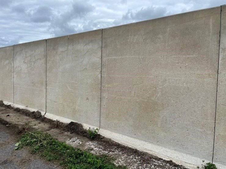 bunker-l-walls-(120'-+/--total)---off-site-image-3
