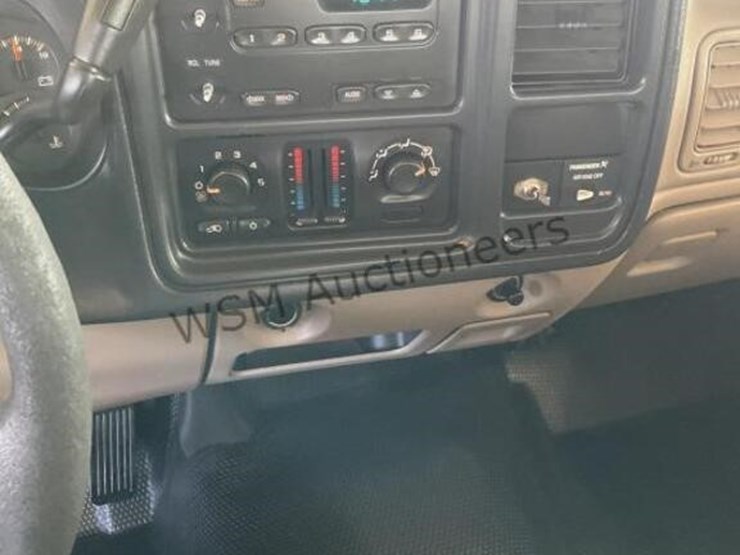2003-chevrolet-silverado-1500-image-19