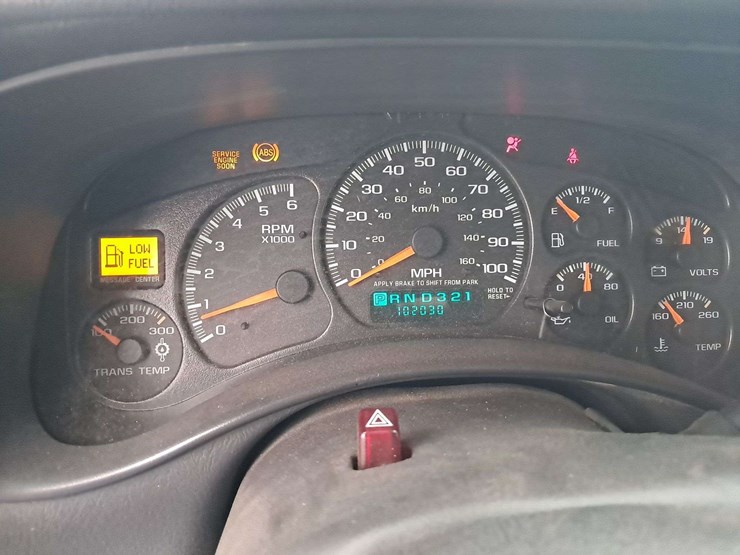 2001-chevrolet-silverado-image-16