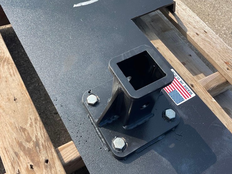 skidloader-receiver-hitch-plate-image-6