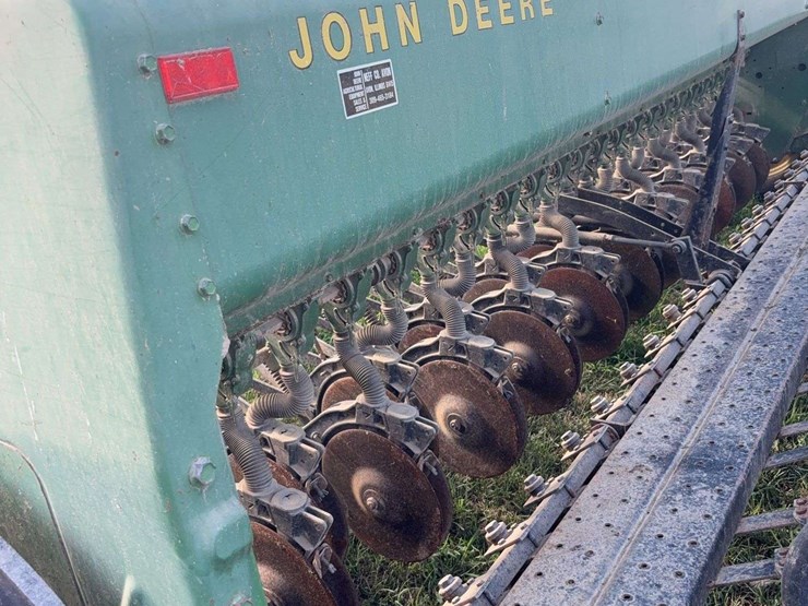 john-deere-8300-image-8