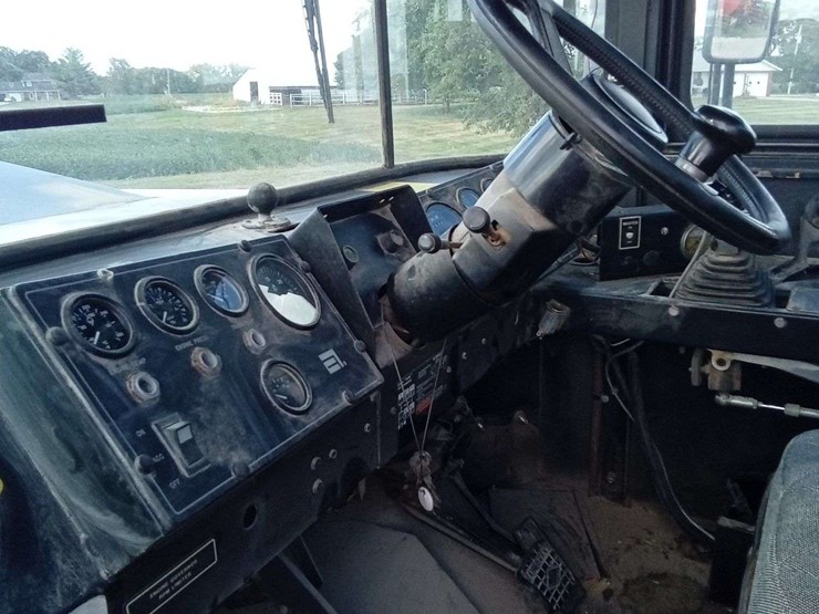 1994-caterpillar-3208-image-17