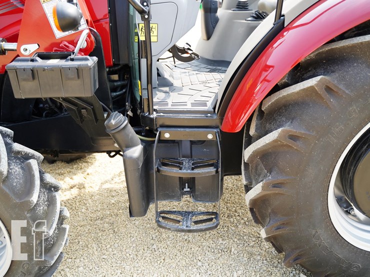 2022-case-ih-farmall-75a-image-9