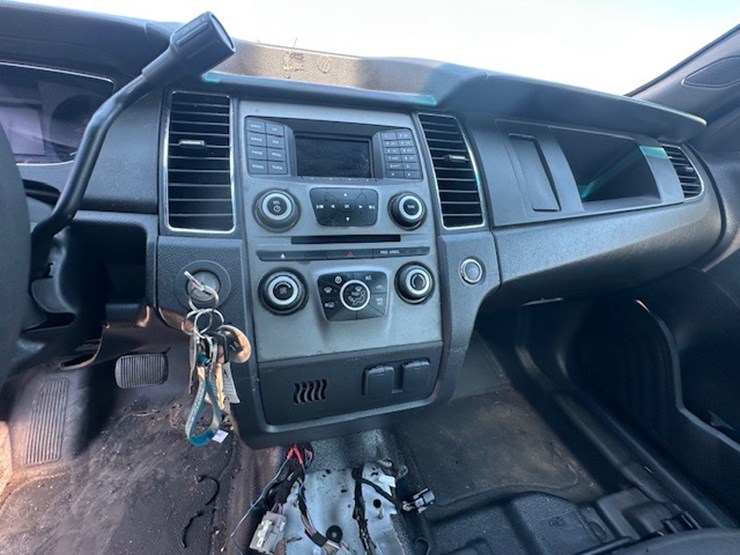 #23001-•-2017-ford-taurus-image-51