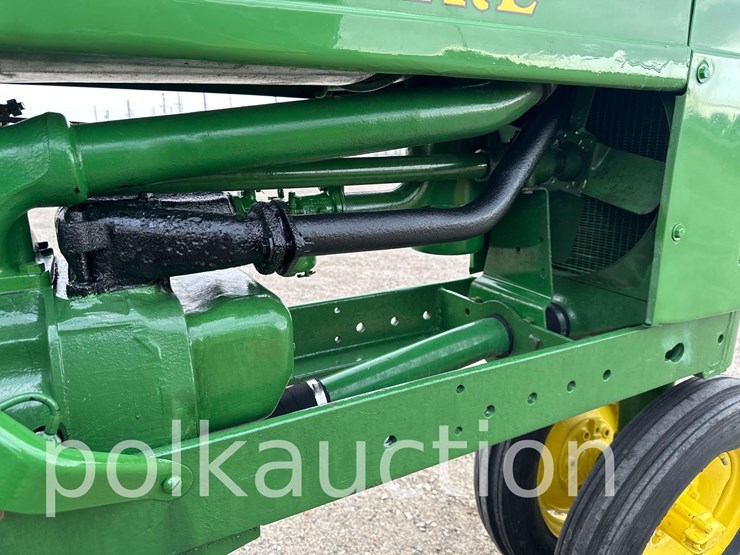 john-deere-b-image-5
