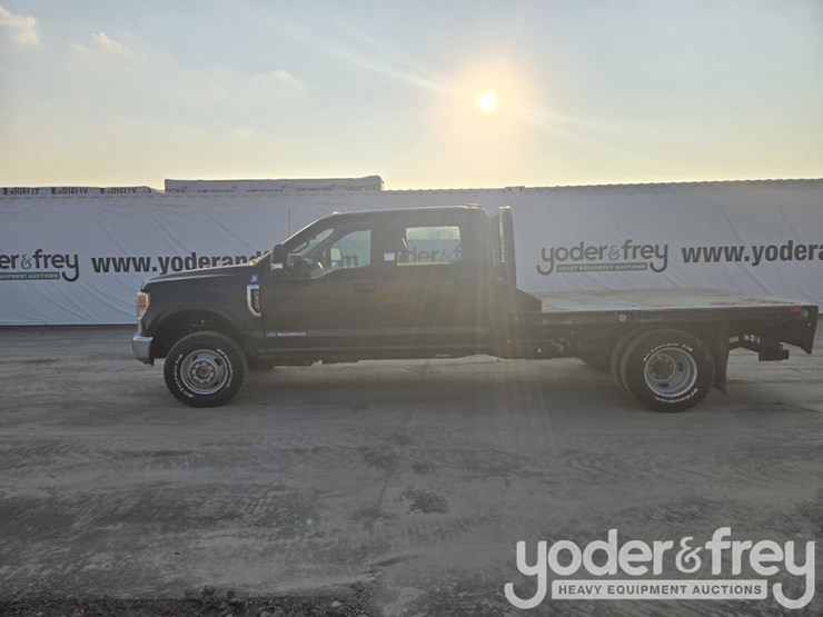 2022-ford-f350-xl-image-2