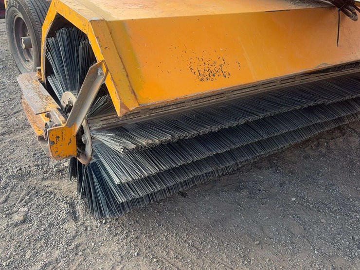 rosco-4800-sweeper-image-17