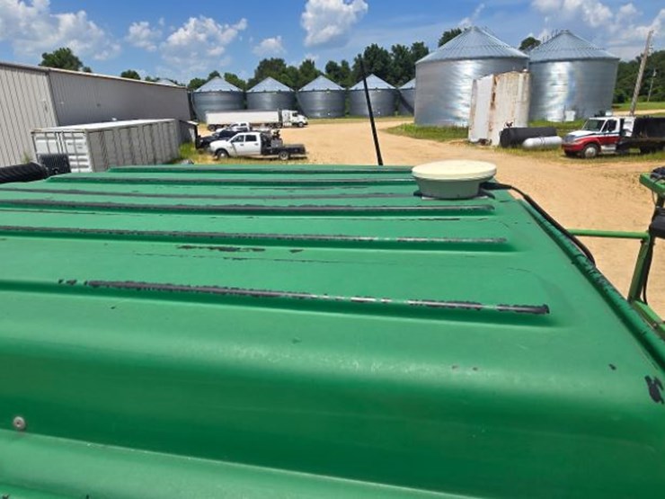 2005-john-deere-6700-image-17