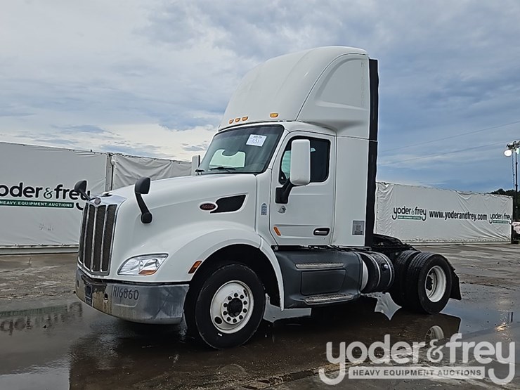2015-peterbilt-579-image-1