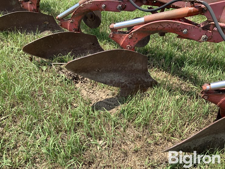 massey-ferguson-880-image-16