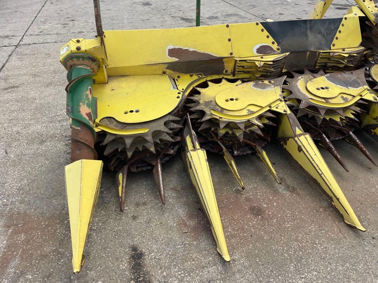 john-deere-688-image-12