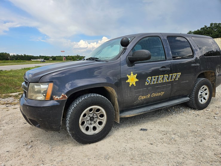 2010-chevrolet-tahoe-image-4