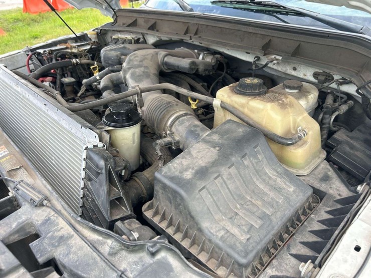 2016-ford-f550-image-8