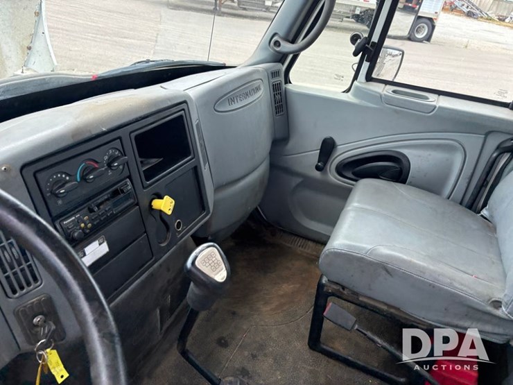 2007-international-durastar-4300-image-46