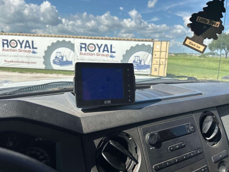 2015-ford-f550-image-29