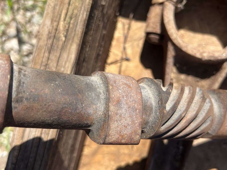 john-deere-model-a-rods-set-and-camshaft-image-5