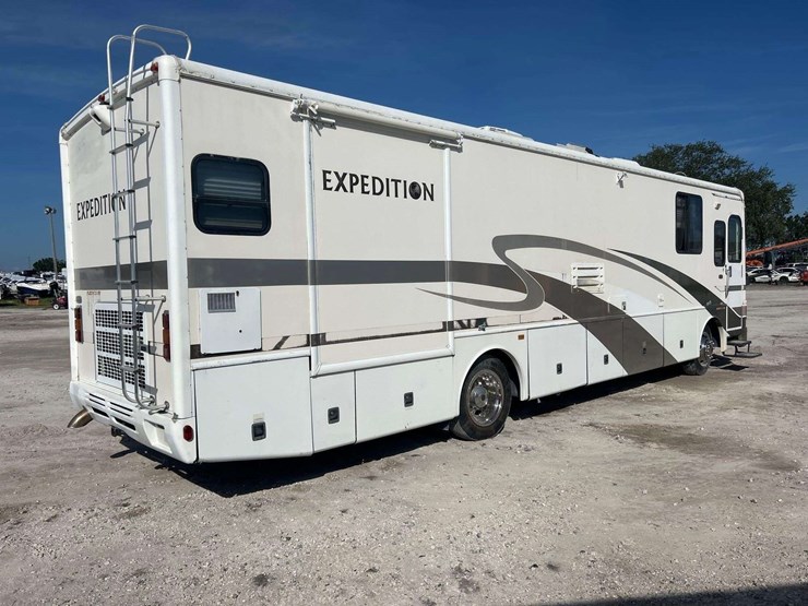2002-fleetwood-expedition-36ft-motorhome-image-3