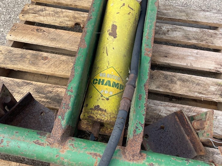 big-butch-champ-hydraulic-hoist-image-7