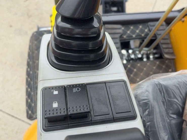 sdlanch-sdle20-mini-excavator-image-20