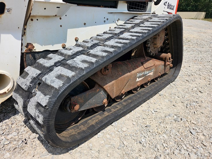 2019-bobcat-t870-image-81