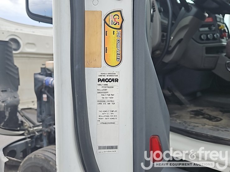 2015-peterbilt-579-image-42
