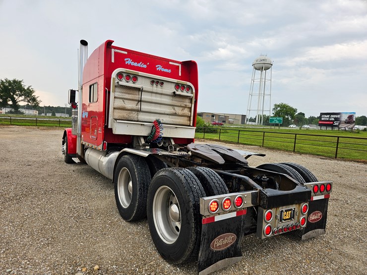 2003-peterbilt-379-image-15