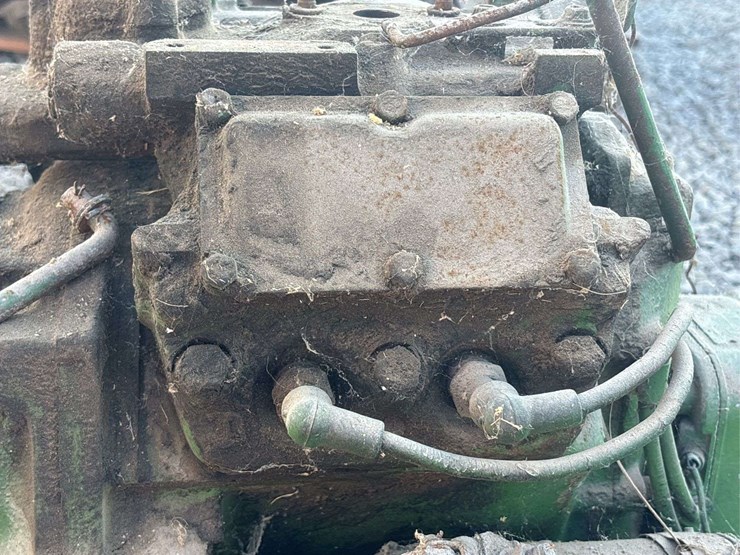 john-deere-4-cylinder-pony-motor-image-25