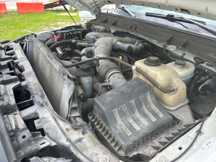 2015-ford-f550-image-8
