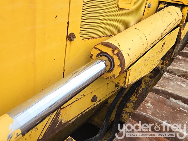 2020-komatsu-d61px-24-image-33