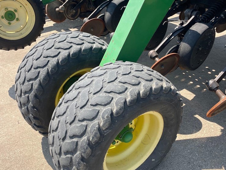 john-deere-1590-image-24