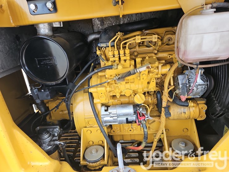 2021-caterpillar-305.5-image-29