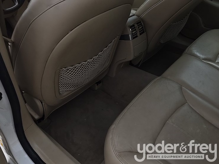 2010-buick-lacrosse-cxs-image-57