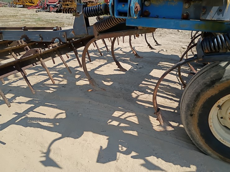 #18871-•-case-ih-tiger-mate-ii-cultivator-image-21