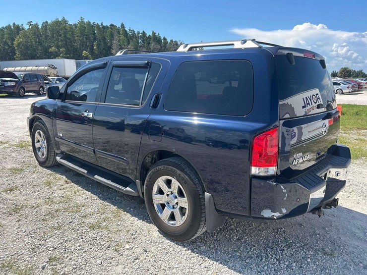2007-nissan-armada-image-4