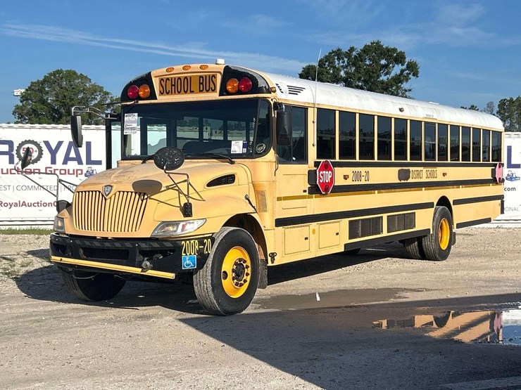 2009-ic-corporation-pb105-school-bus-image-1