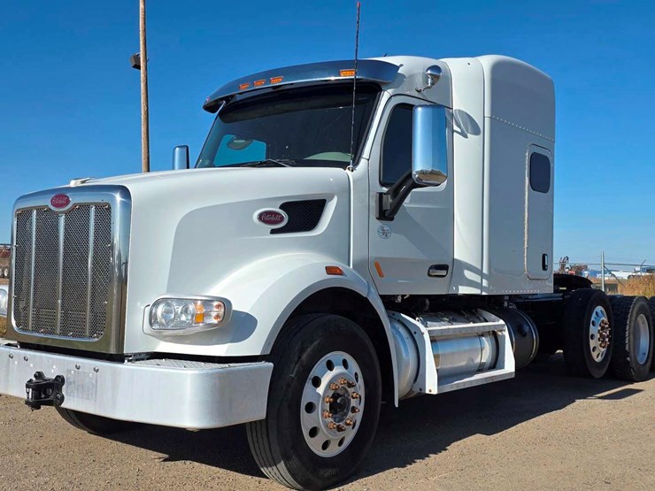 2020-peterbilt-567-image-6
