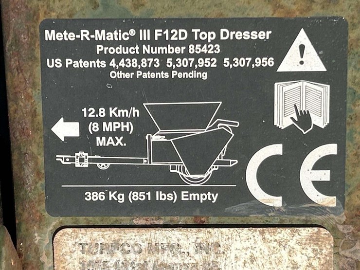 turfco-mete-r-matic-iii-pull-behind-top-dresser-image-6