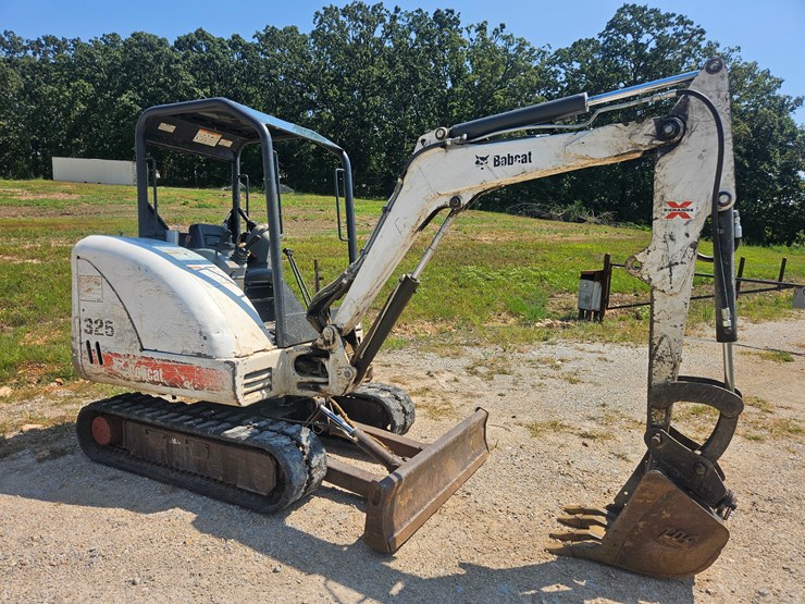 bobcat-325-image-16