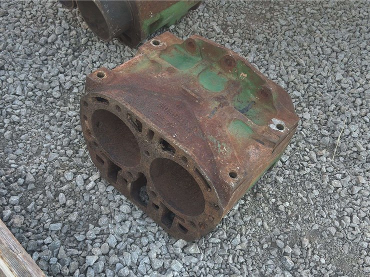 john-deere-model-g-block-image-2