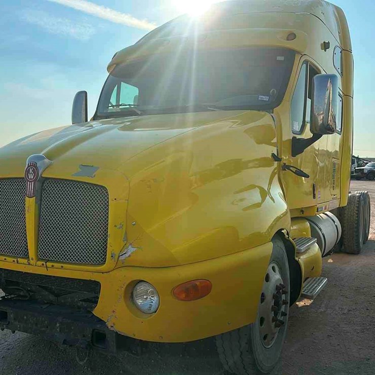 2003 KENWORTH T2000
