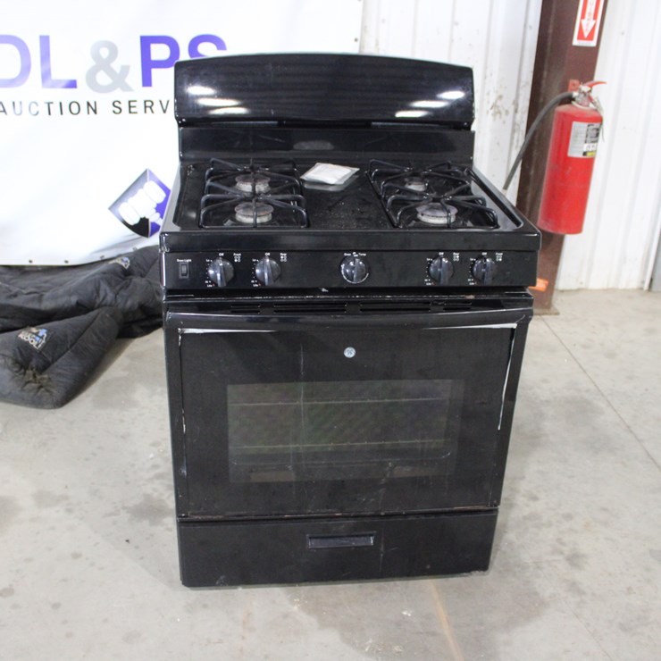 #1028 • GE Freestanding Gas Range