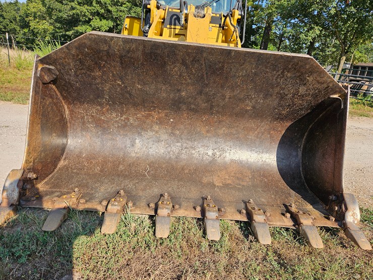 2014-caterpillar-953d-image-127