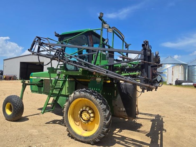 2005-john-deere-6700-image-5