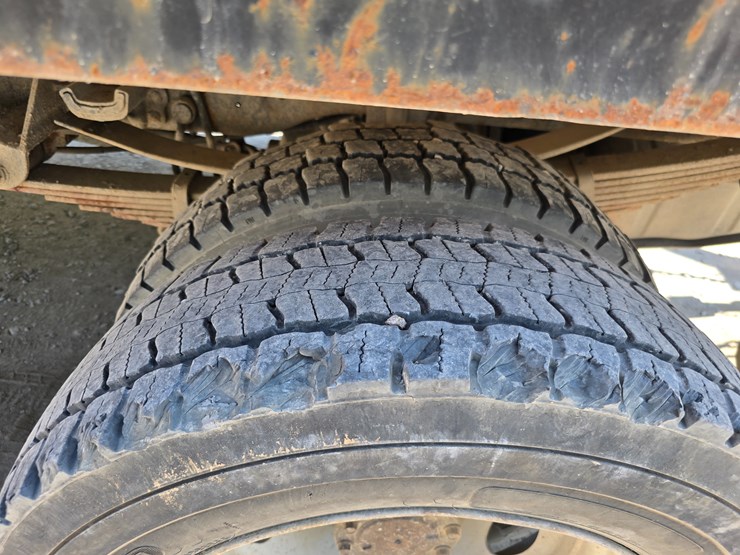 2004-ford-f550-image-52
