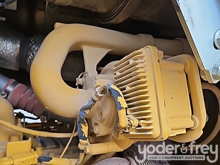 2018-deere-850k-lgp-image-39