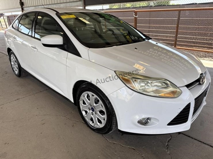 2012-ford-focus-se-sdn-image-2