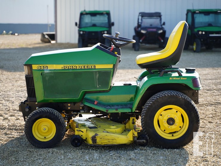 john-deere-445-image-8