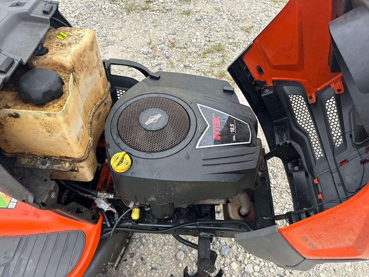 husqvarna-yth18542-42in-riding-mower-image-8