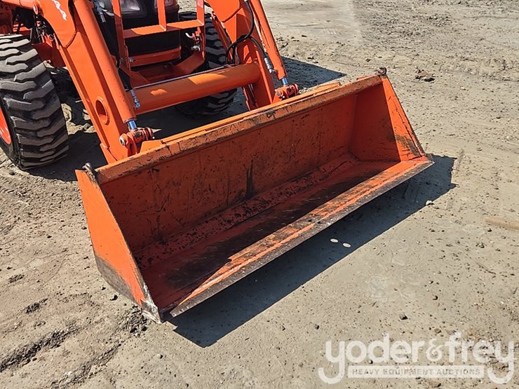 2017-kubota-mx5100-image-10