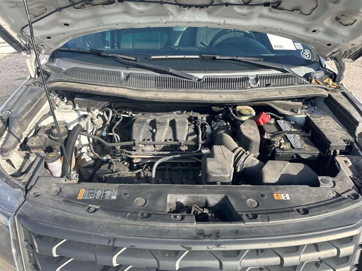 2017-ford-explorer-image-9